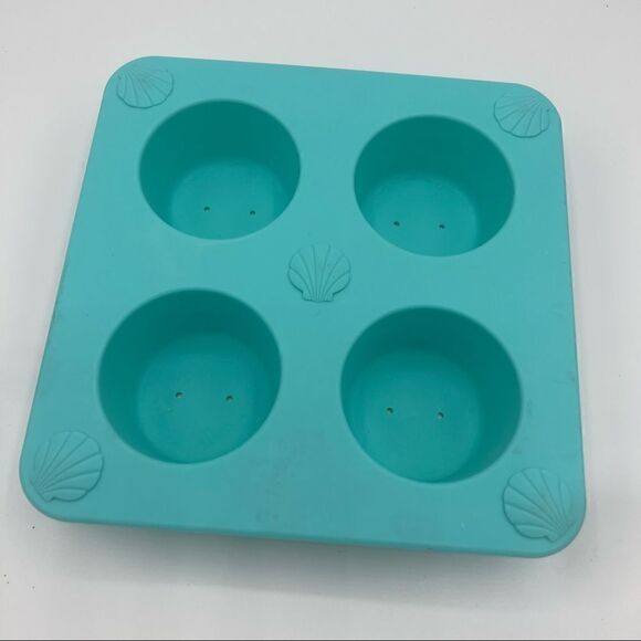 Melissa and Doug Sand Bucket and Playset - Picture 12 of 16